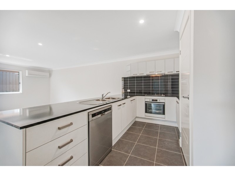 2/6 Hillgate Drive, Thornton NSW 2322