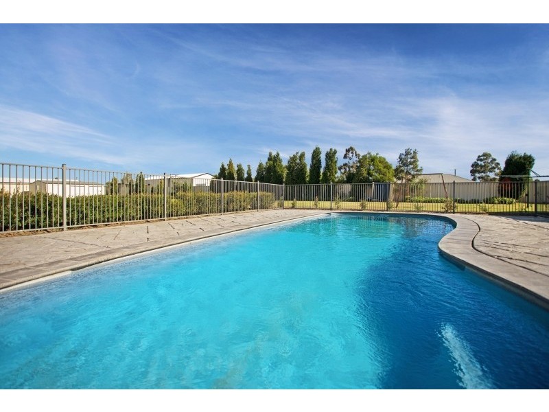 68 Forbes Crescent, Cliftleigh NSW 2321