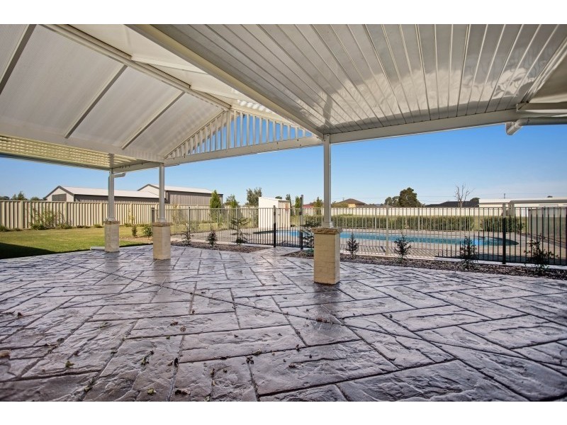 68 Forbes Crescent, Cliftleigh NSW 2321