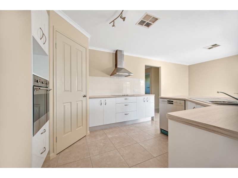 6 Centre Street, Greta NSW 2334