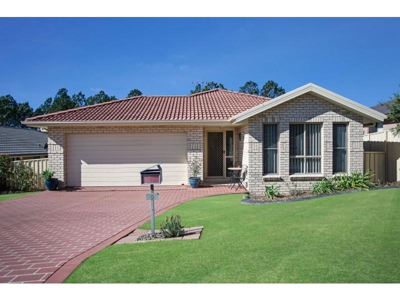 5 Cambrian Place, East Maitland NSW 2323