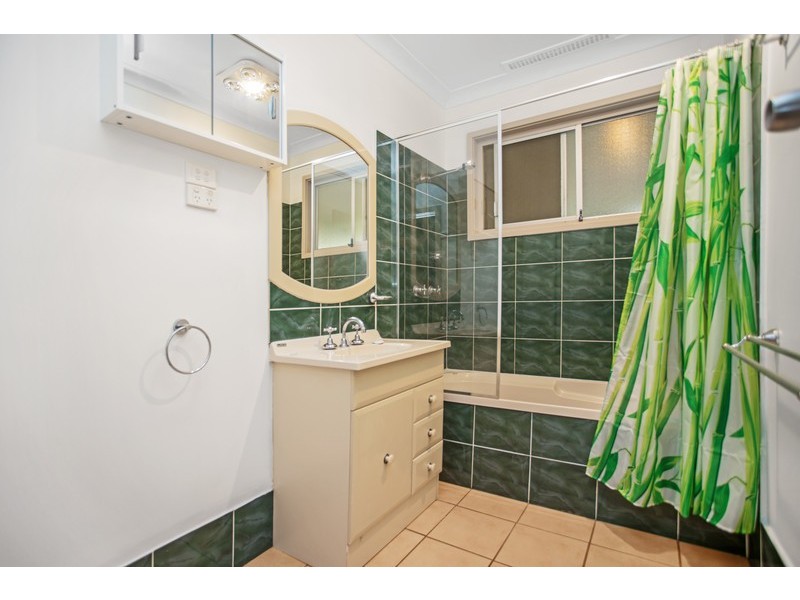 6 Anderson Drive, Tarro NSW 2322