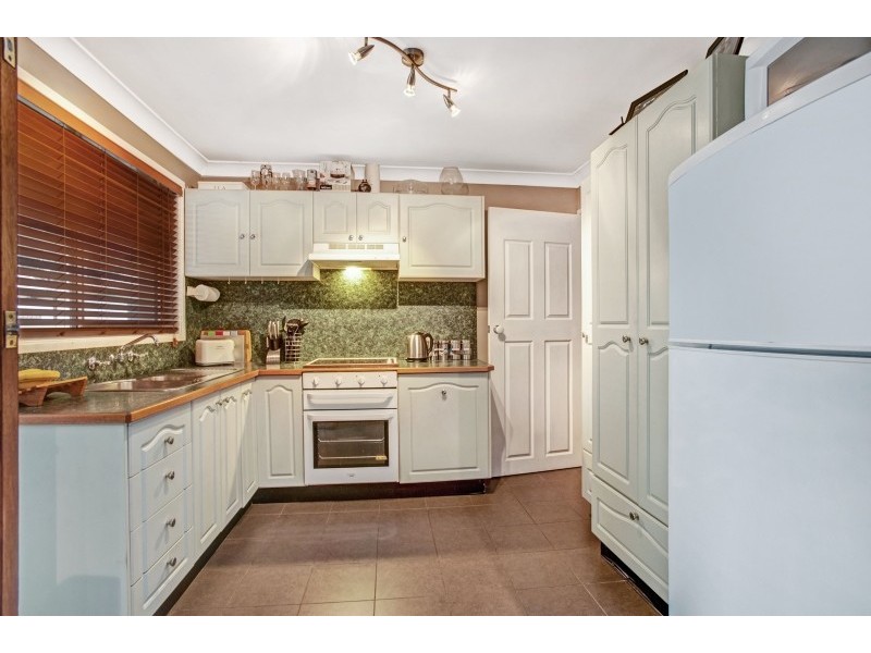 8 Meehan Close, Thornton NSW 2322