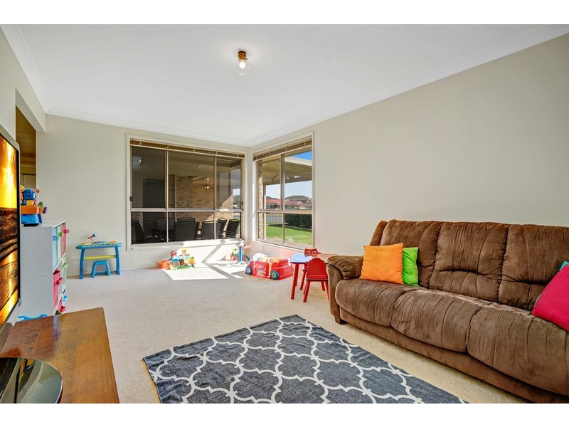 97 Somerset Drive, Thornton NSW 2322