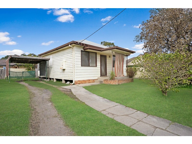 5 Western Avenue, Tarro NSW 2322
