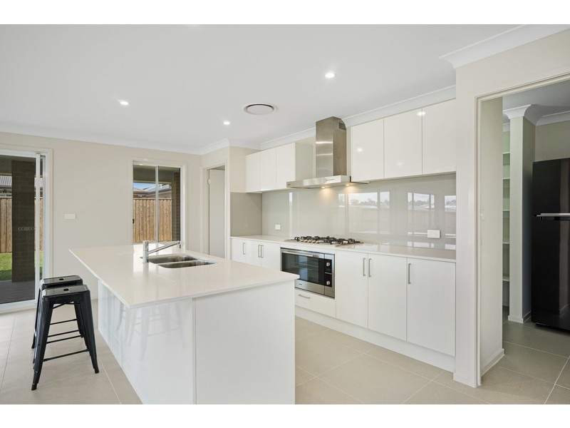 52 Dragonfly Drive, Chisholm NSW 2322
