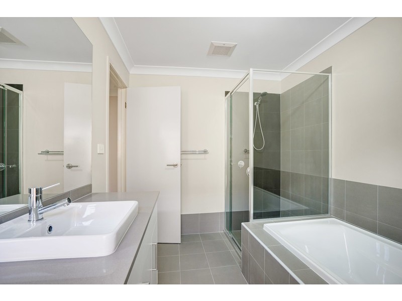 52 Dragonfly Drive, Chisholm NSW 2322
