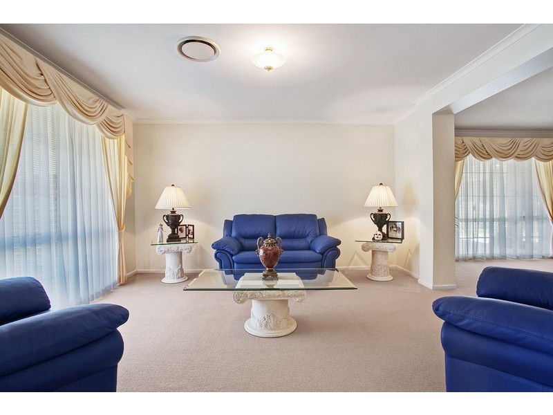 9 Featherwood Place, Thornton NSW 2322