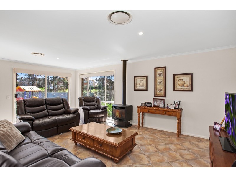 9 Featherwood Place, Thornton NSW 2322