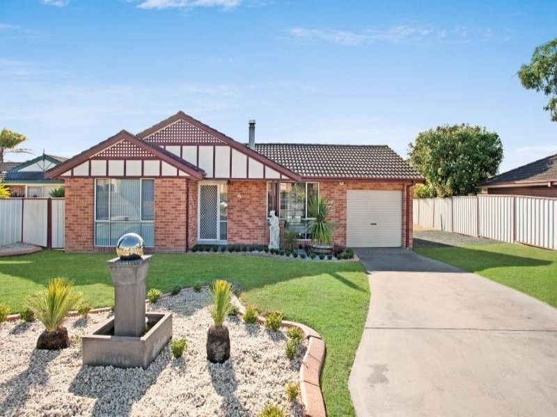 41 Streeton Drive, Metford NSW 2323