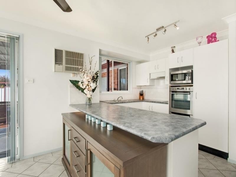 41 Streeton Drive, Metford NSW 2323