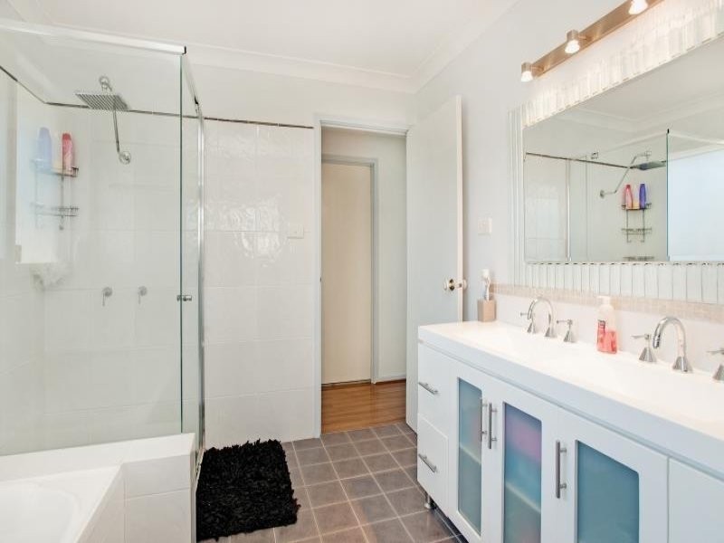 41 Streeton Drive, Metford NSW 2323