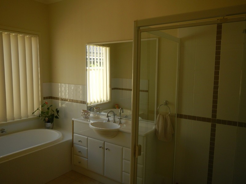 2 Figtree Close, Medowie NSW 2318