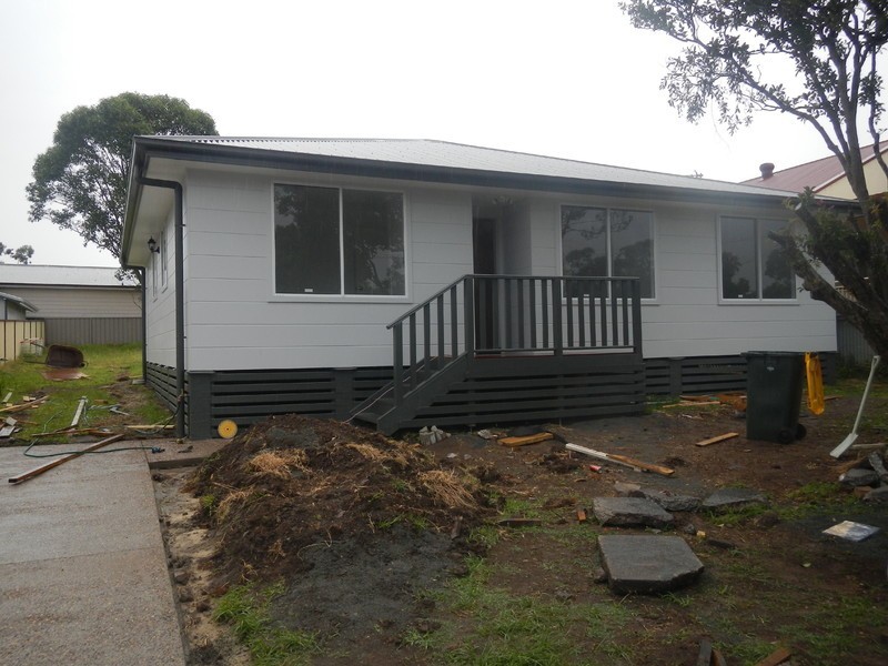 13 Cambridge Ave, Raymond Terrace NSW 2324