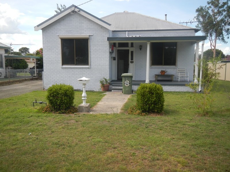 42 Gordon Ave, Cessnock NSW 2325