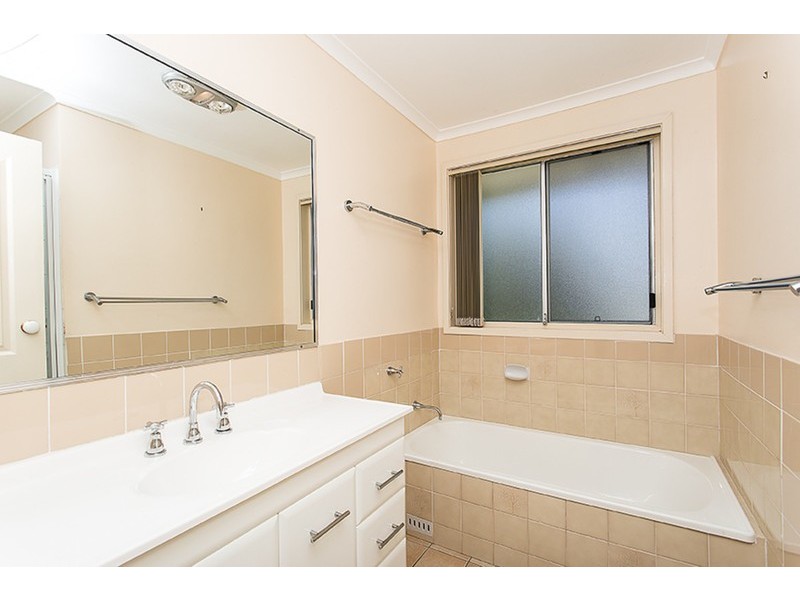 4 Birch Close, Medowie NSW 2318