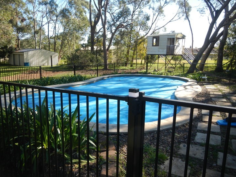 7 Hilltop Close, Medowie NSW 2318