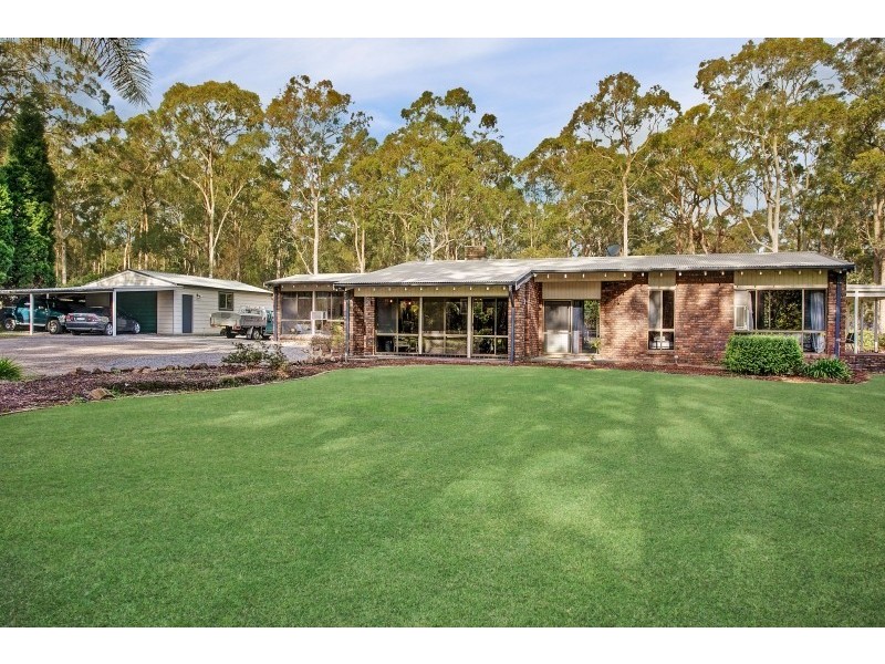 6 Abercrombie Road, Medowie NSW 2318
