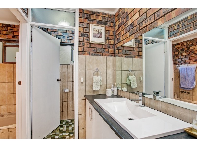 6 Abercrombie Road, Medowie NSW 2318