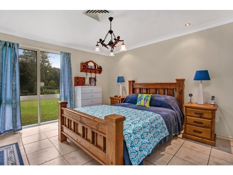 17 Windeyer Close, Medowie NSW 2318