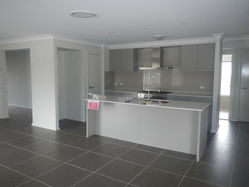 140 Sunningdale Circuit, Medowie NSW 2318