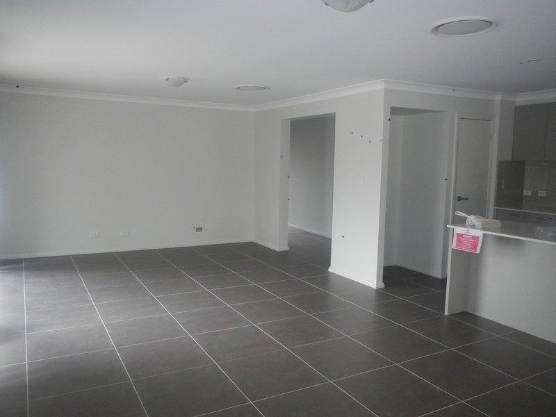 140 Sunningdale Circuit, Medowie NSW 2318