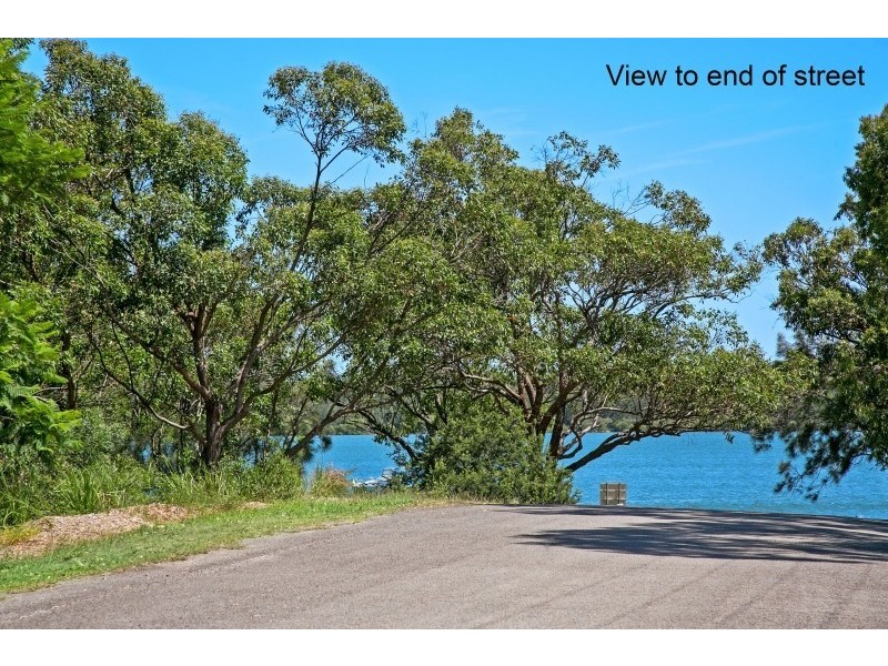 24 Beach Road, Lemon Tree Passage NSW 2319