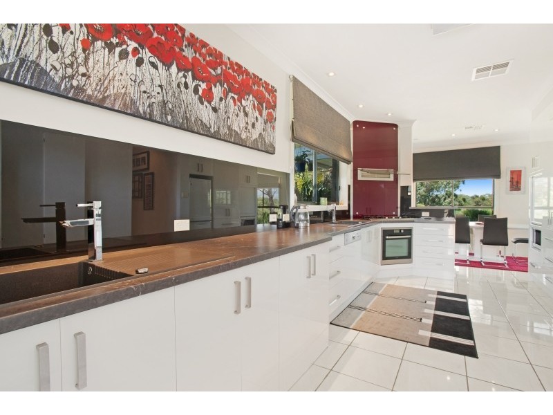 14 Barrie Close, Williamtown NSW 2318