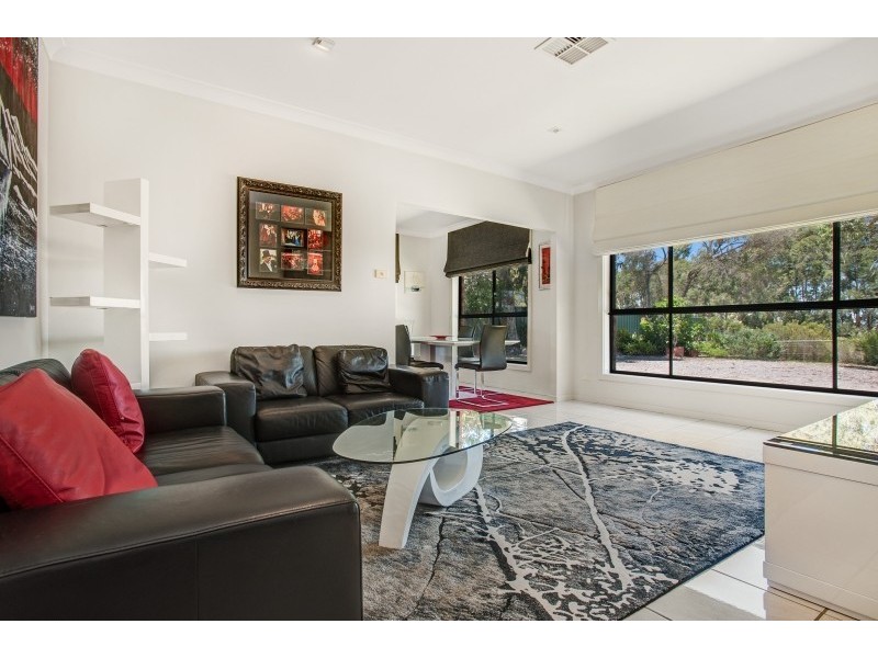 14 Barrie Close, Williamtown NSW 2318