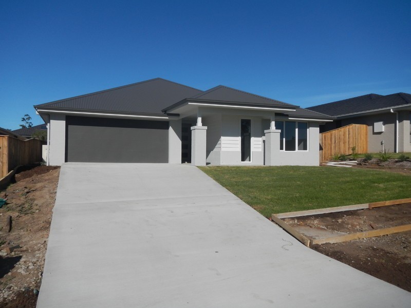 135 Sunningdale Circuit, Medowie NSW 2318