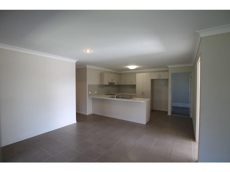 4 Water Street, Fern Bay NSW 2295