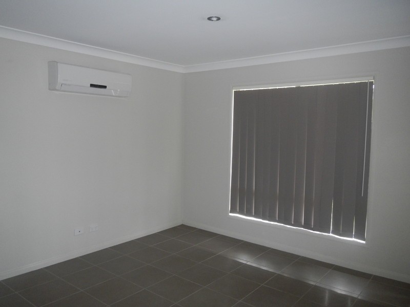 4 Water Street, Fern Bay NSW 2295