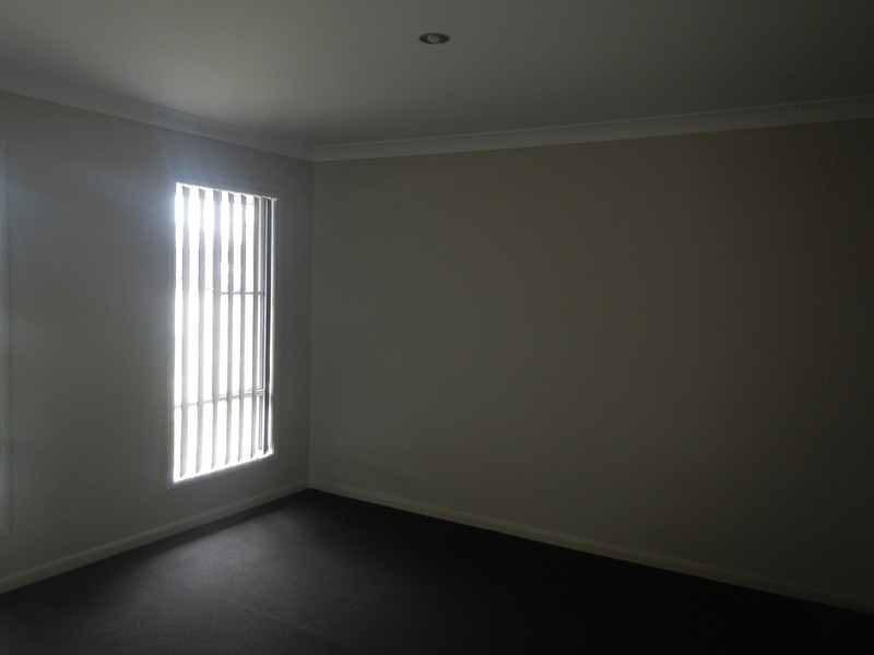 4 Water Street, Fern Bay NSW 2295