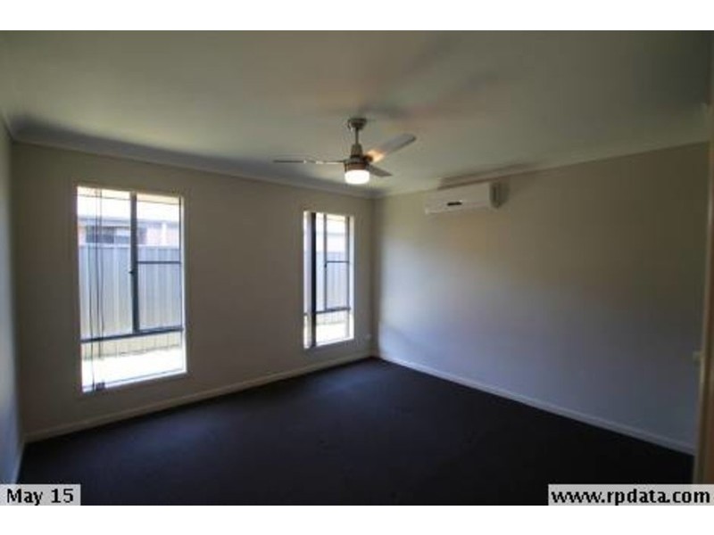 4 Water Street, Fern Bay NSW 2295