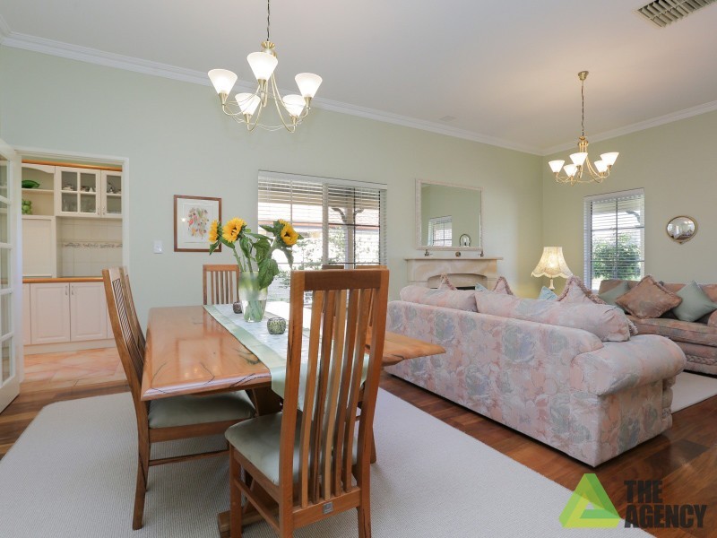 30 Bramdean Crescent, Canning Vale WA 6155