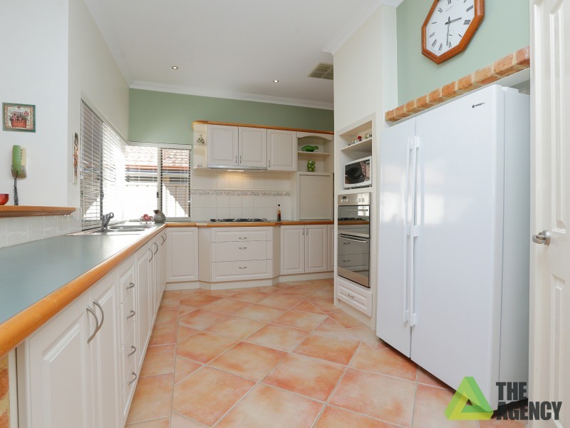 30 Bramdean Crescent, Canning Vale WA 6155