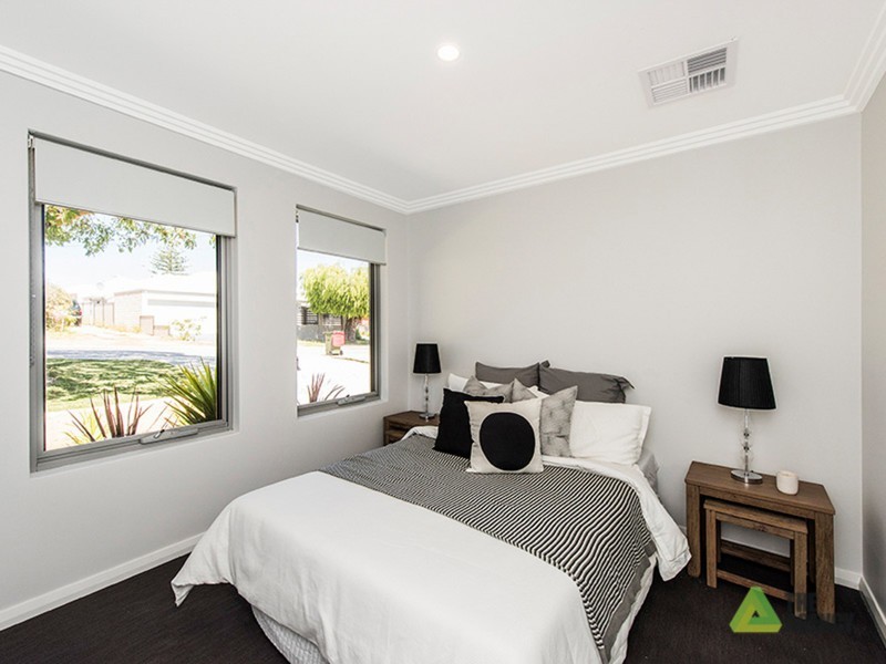 24B Newhaven Way, Nollamara WA 6061