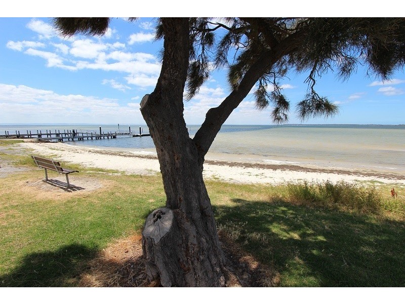 1 Irving Avenue, Falcon WA 6210