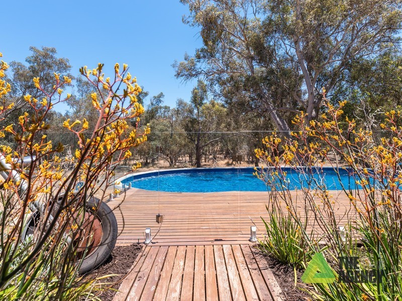 15 Refractory Road, Bakers Hill WA 6562