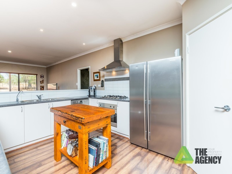 15 Refractory Road, Bakers Hill WA 6562