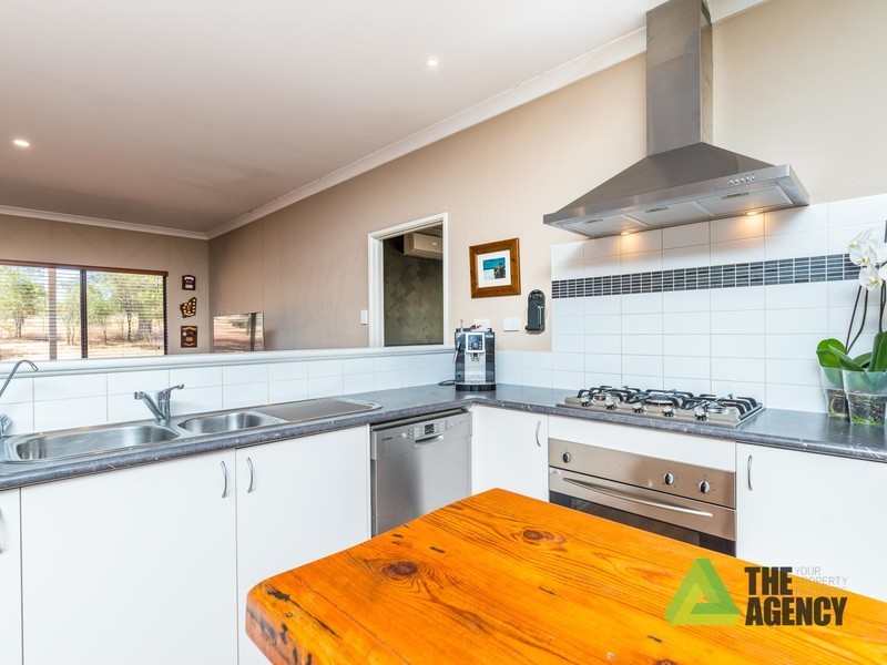 15 Refractory Road, Bakers Hill WA 6562