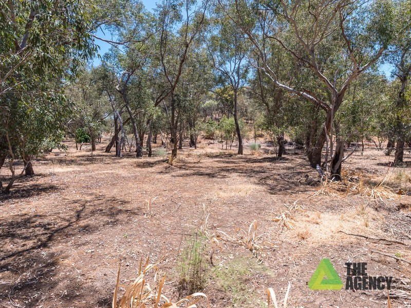 15 Refractory Road, Bakers Hill WA 6562