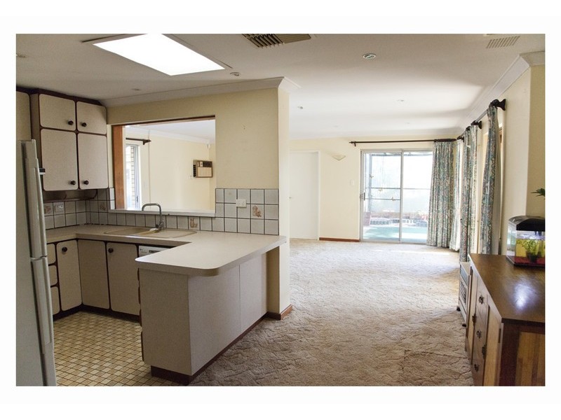 32 Holmwood Way, Embleton WA 6062