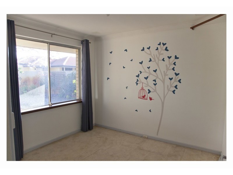 32 Holmwood Way, Embleton WA 6062