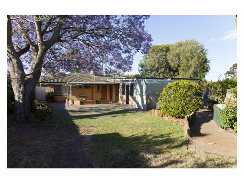 32 Holmwood Way, Embleton WA 6062