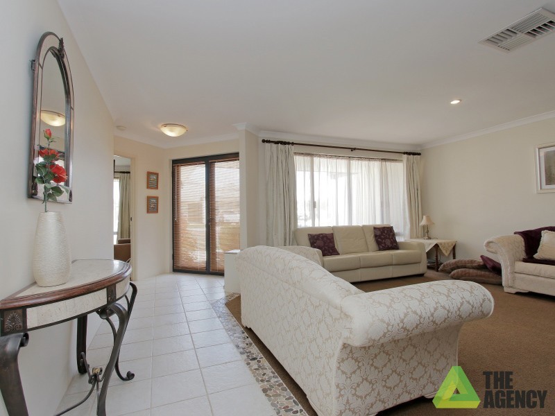 10 Davenport Promenade, Canning Vale WA 6155