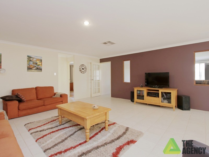 10 Davenport Promenade, Canning Vale WA 6155