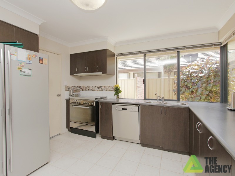 10 Davenport Promenade, Canning Vale WA 6155
