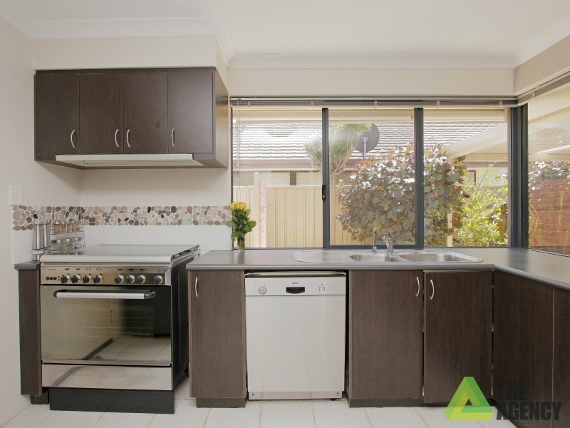 10 Davenport Promenade, Canning Vale WA 6155