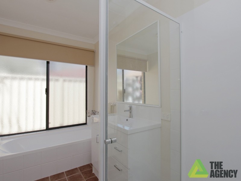 10 Davenport Promenade, Canning Vale WA 6155